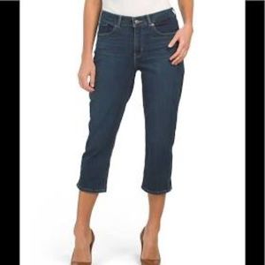 Levi Strauss & Co. Crop/capris denin jeans women's